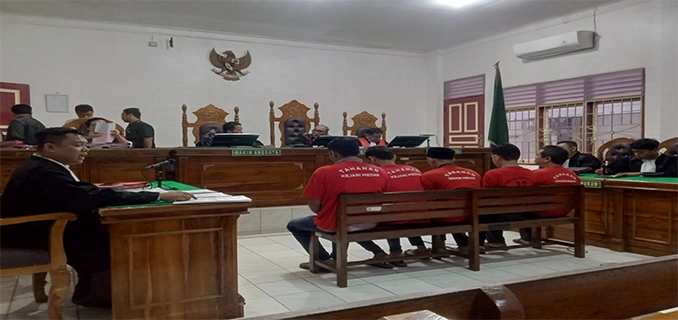 5 Kurir Ganja 128 Kg Medan Dituntut Hukuman Mati - Layar Narasi