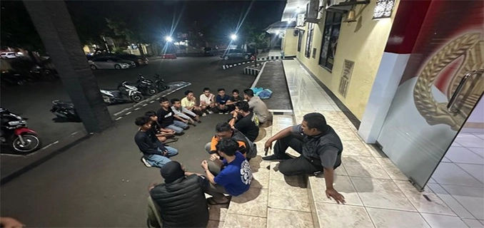 Bogor Aman Polisi Amankan 11 Remaja Dengan Senjata Tajam