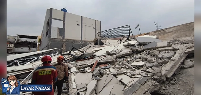 Angin Kencang Atap GOR Kemayoran Ambruk 11 Motor Tertimpa