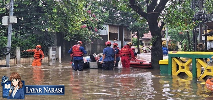 Banjir Bekasi Kali Cakung Meluap Warga Kranji Dievakuasi